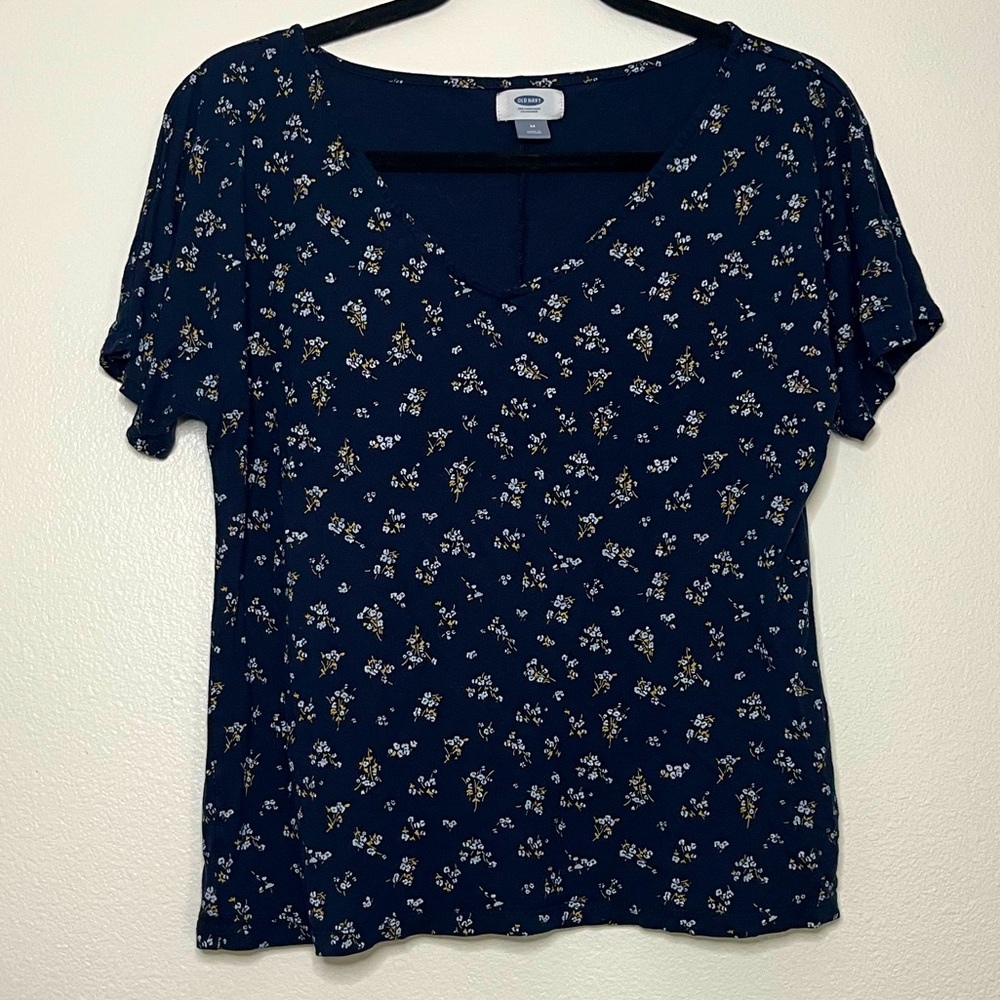Old Navy blue and floral top